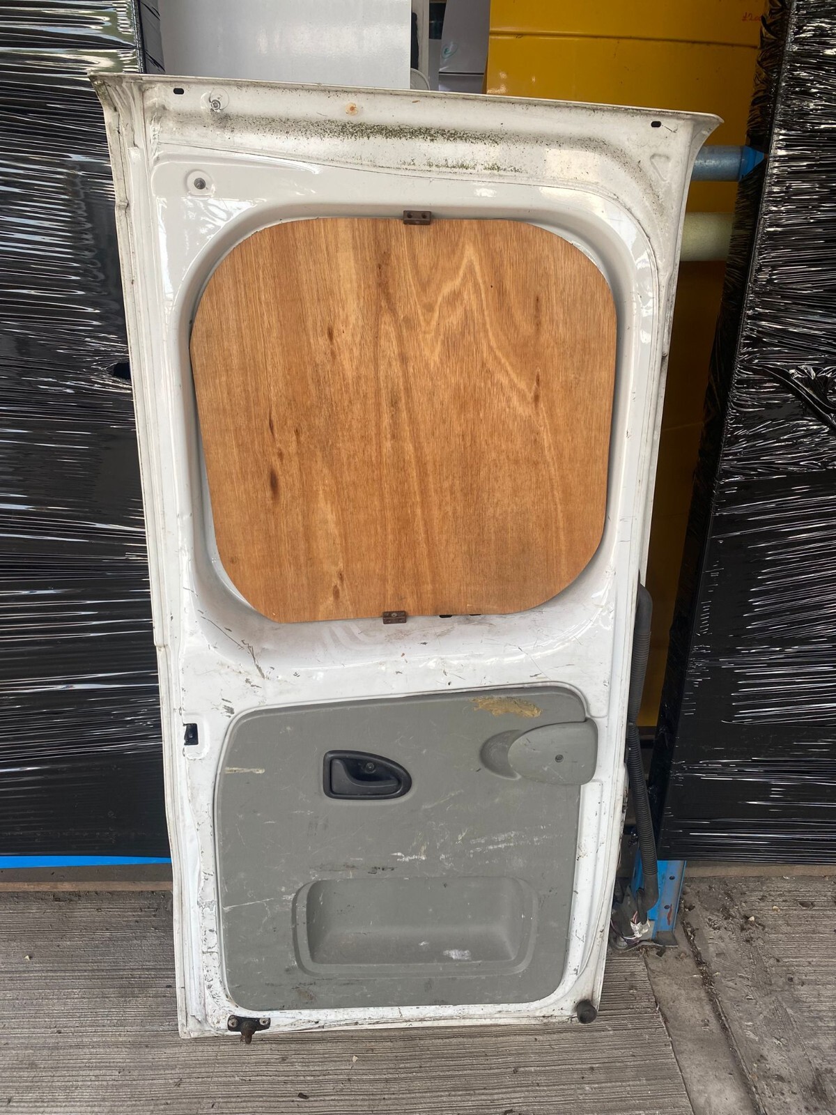 Vauxhall Vivaro Trafic 2006-2014 Rear Door Left N/S/R In White