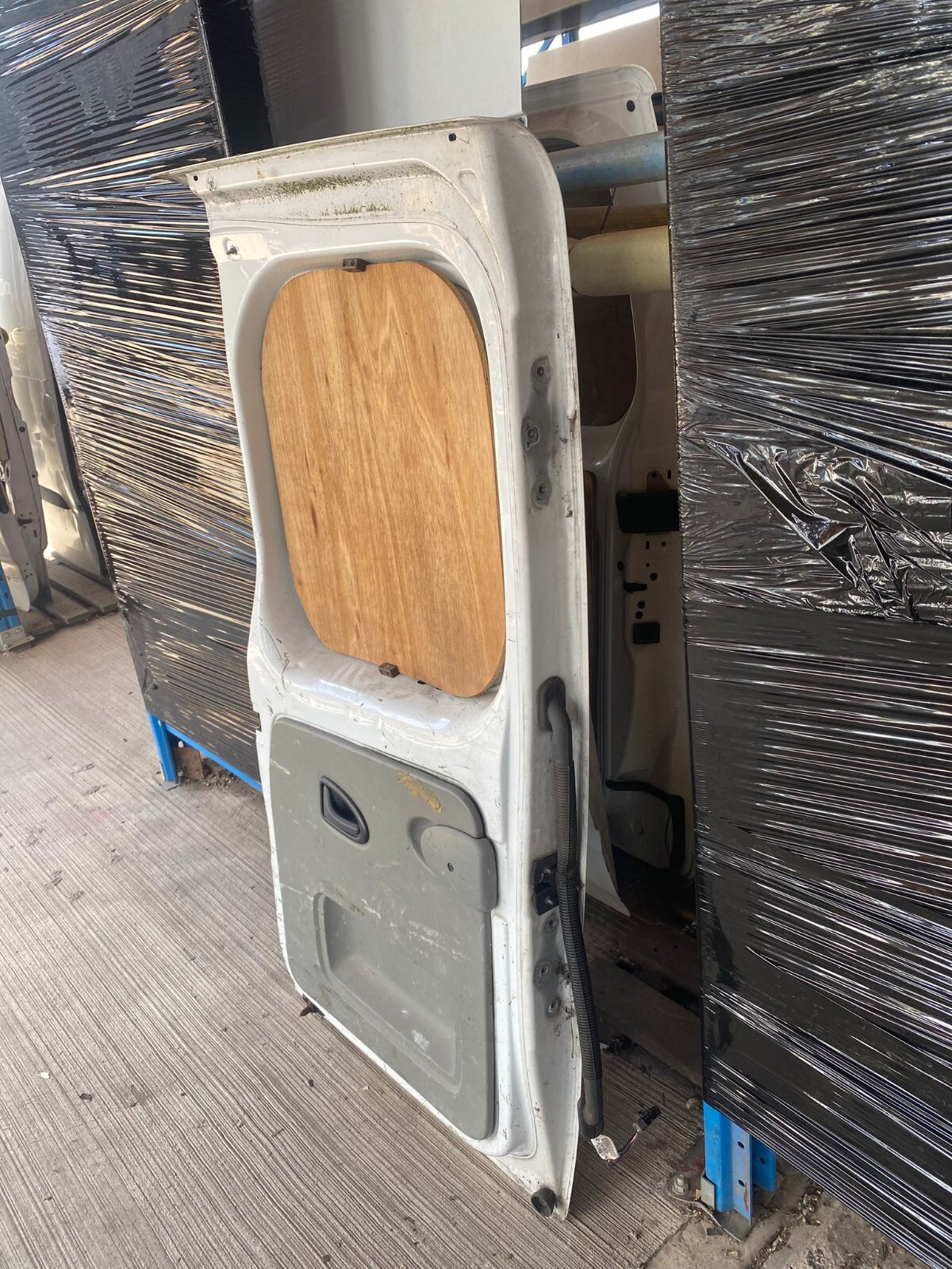 Vauxhall Vivaro Trafic 2006-2014 Rear Door Left N/S/R In White