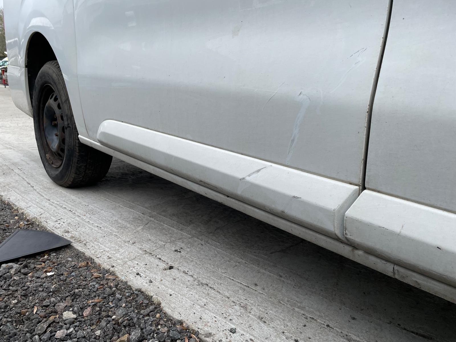 Dispatch Expert Proace Side Loading Sliding Door OS White 2017-2025 Vivaro 20 25