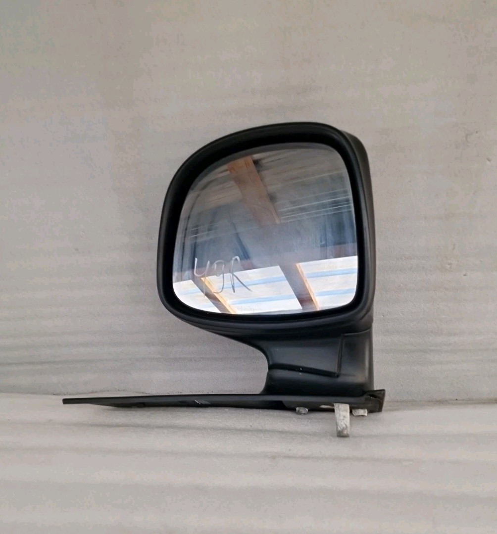 Mercedes Vito (2003-2010) Right Side Mirror 232636002 (49) SCRATCHES