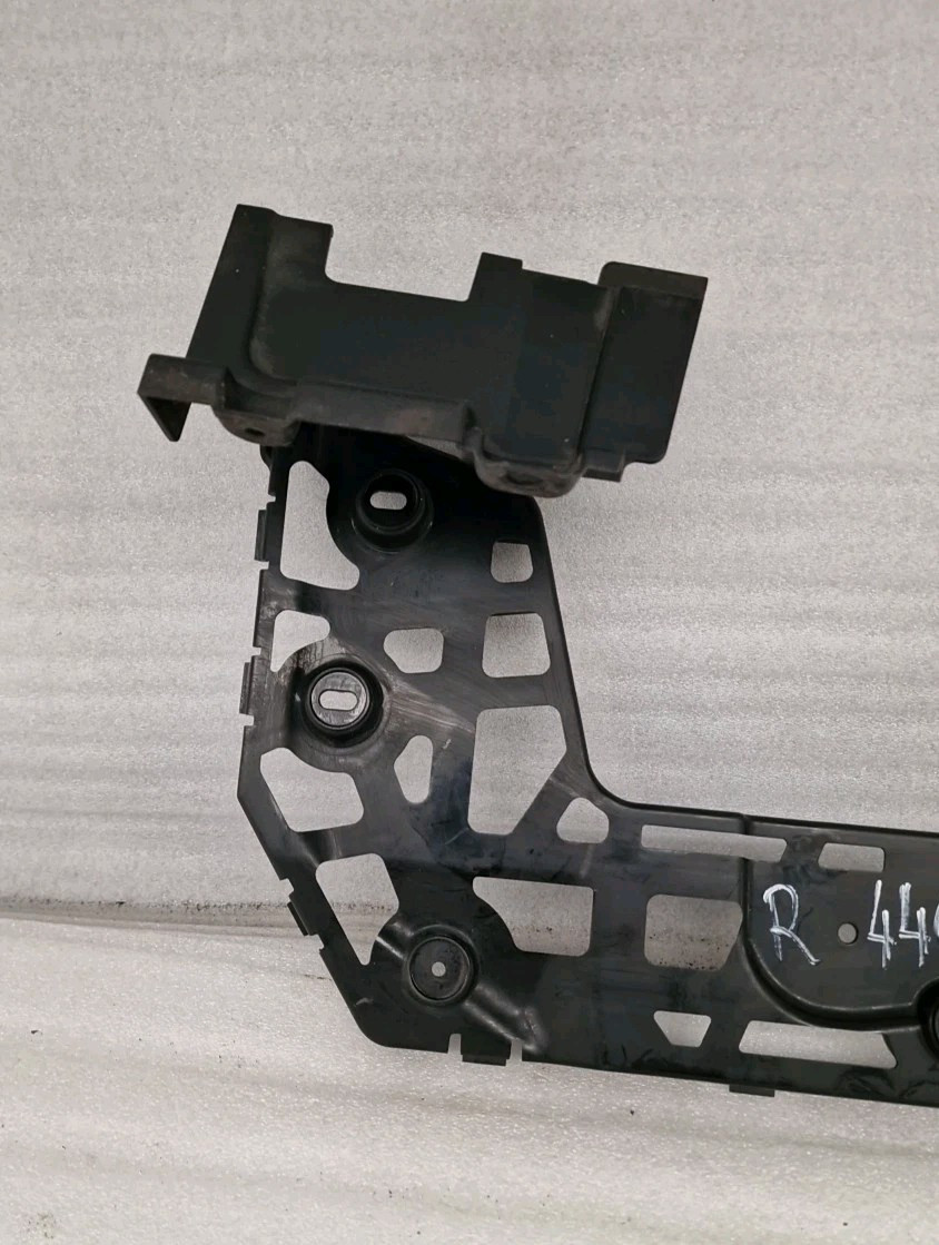 Volkswagen Crafter MAN TGE 2017 ON Rear Right Side Bumper Bracket 7C0807394 440)