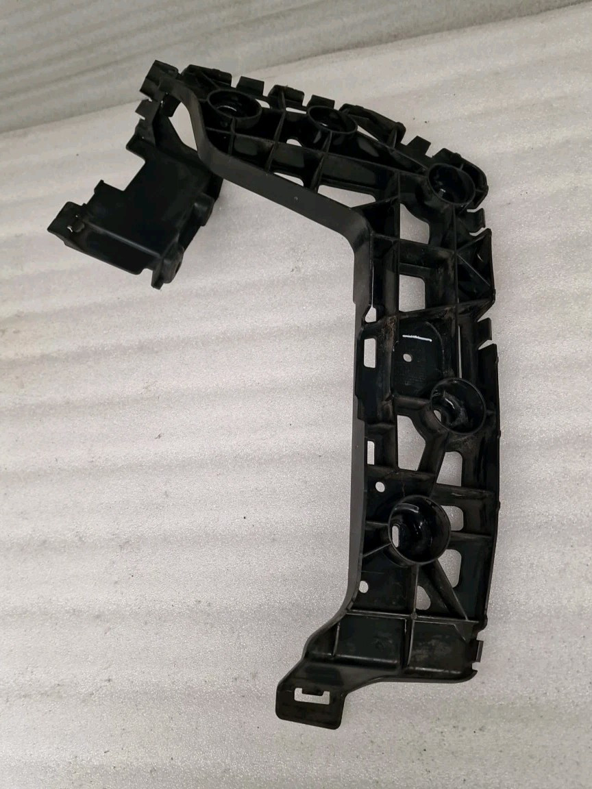 Volkswagen Crafter MAN TGE 2017 ON Rear Right Side Bumper Bracket 7C0807394 440)