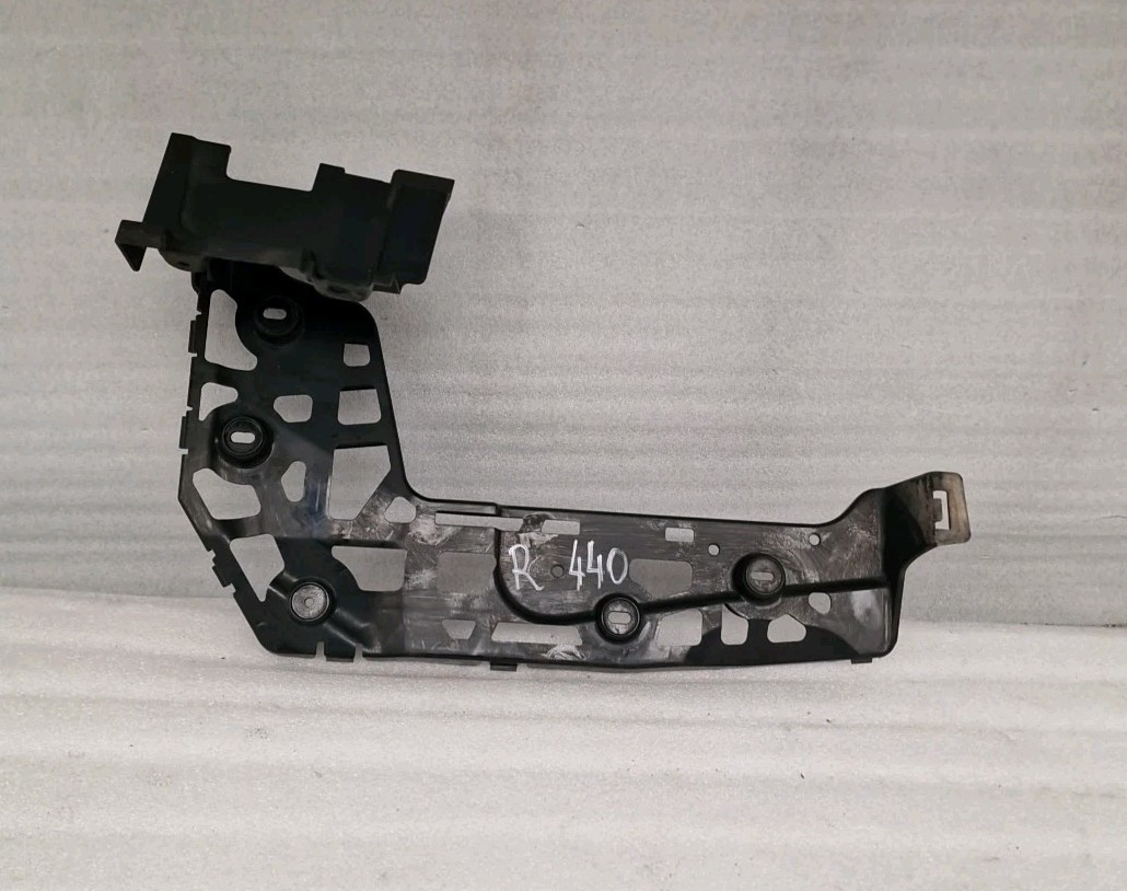Volkswagen Crafter MAN TGE 2017 ON Rear Right Side Bumper Bracket 7C0807394 440)