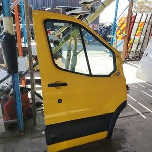 Maxus Deliver 9 2020 2026 Front Door Right Side OS BREAKING P1230