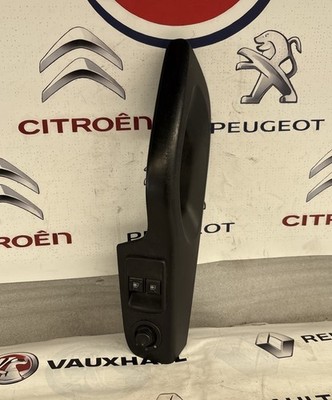 Vauxhall Vivaro Trafic Electric Wing Mirror Control Switch 93866643 BREAKING 593 - Image 2