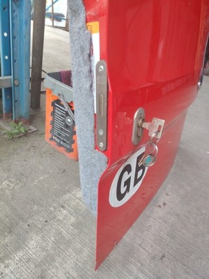 Ford Transit CUSTOM 2012 2023 Rear Door Right Side OS P1337 BREAKING - Image 9