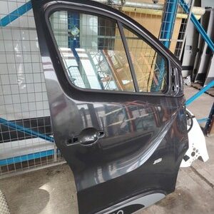 Vauxhall Vivaro Trafic 2015 2019 Front Door Right Side OS BREAKING P1343