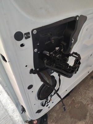 Vivaro Expert Dispatch Proace RightSide Loading Sliding Door NS 2017 2026 P1224 - Image 17