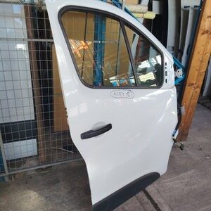 Vauxhall Vivaro Trafic 2015 2019 Front Door Right Side OS BREAKING P1348