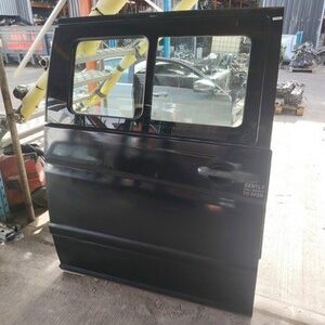 Mercedes Vito W639 2005 2014 Side Loading Sliding Door OS P1397