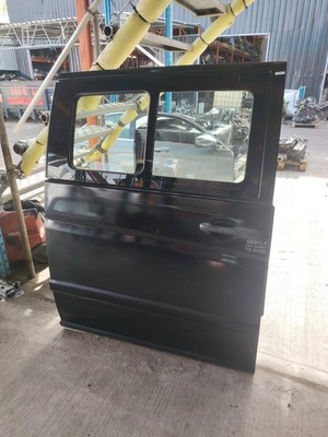 Mercedes Vito W639 2005 2014 Side Loading Sliding Door OS P1397