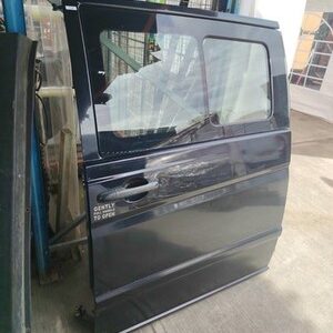 Mercedes Vito W639 2005 2014 Left Side Loading Sliding Door NS P1398