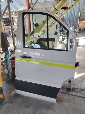 VW Crafter Front Door OS 2017 2026 BREAKING P1409