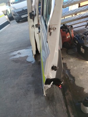 VW Crafter Front Door OS 2017 2026 BREAKING P1409 - Image 12