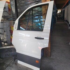 VW Crafter Front Door NS 2017 2026 BREAKING P1410