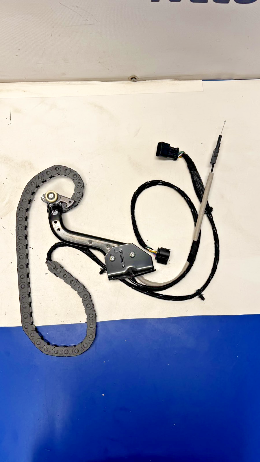 Mercedes Sprinter W907 2019 2026 Side Loading Door Sliding Door Cable Lower - imagine 11