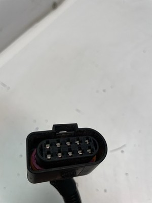 Ford Transit Mk8 2015 2026 Right Side OS Headlight Plug With Wire - Image 3