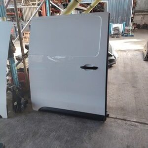 Vivaro Expert Dispatch Proace Right SideLoading Sliding Door OS 2017 2026 P1451