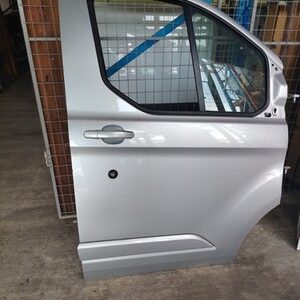 Ford Transit Custom 2012 2018 Front Door Right Side OS BREAKING P1456