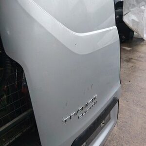 Mercedes Sprinter  2018 2026  Front Door Left Side NS BREAKING P1468