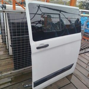 Ford Transit CUSTOM 2012 2018 Left Side Loading Sliding Door P1471