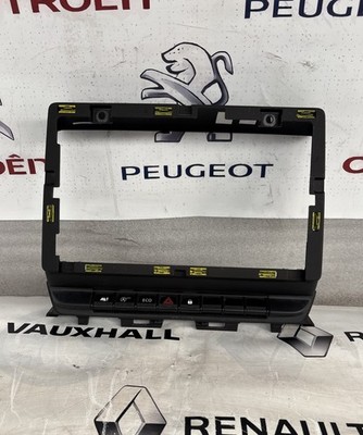 Renault Master III 2010 2023 Radio Head Unit Trim 682603805R 205
