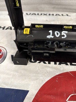 Renault Master III 2010 2023 Radio Head Unit Trim 682603805R 205 - imagine 5