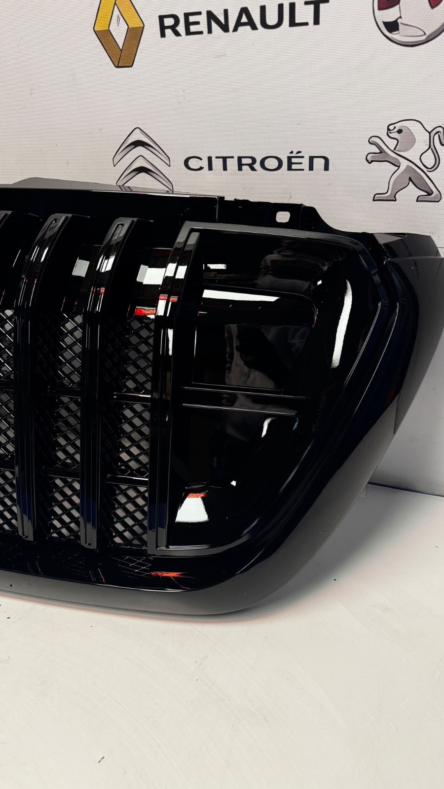 Mercedes Sprinter W907 W910 2019 2026 Front Grille Brabus Style Piano Black - imagine 7